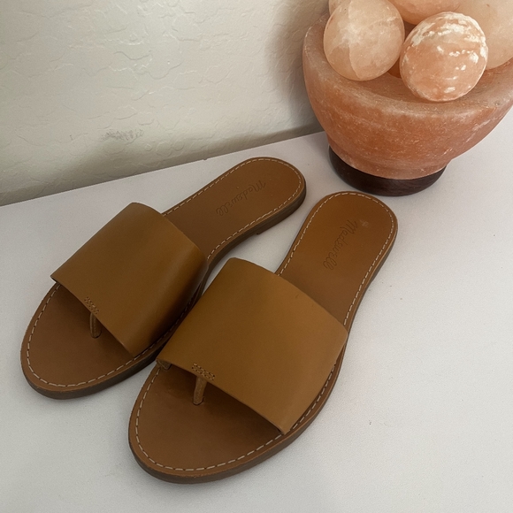 Madewell Boardwalk Post Slides - Picture 3 of 3